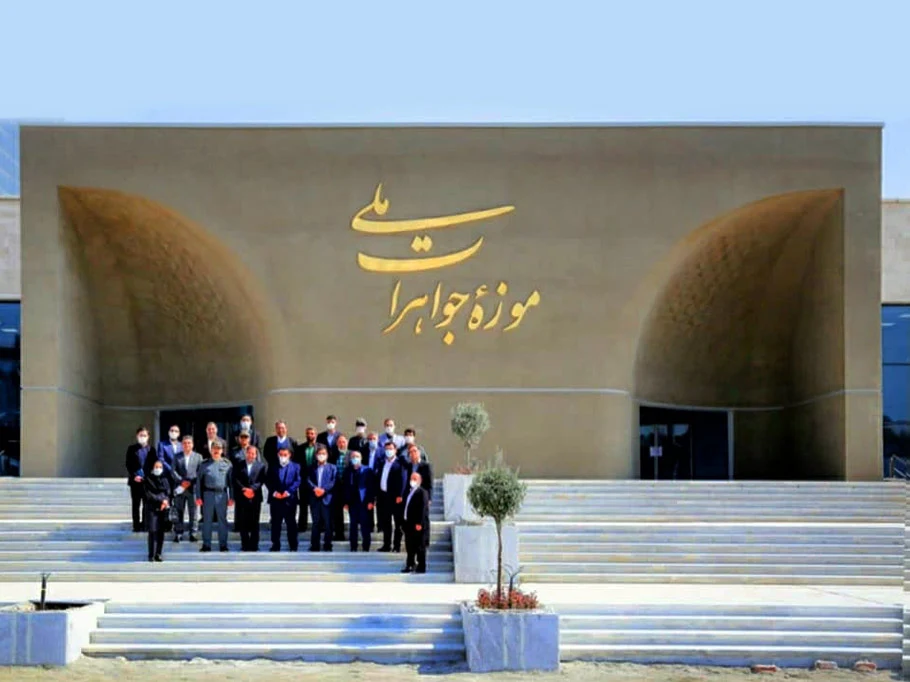 رنگین‌رسانه